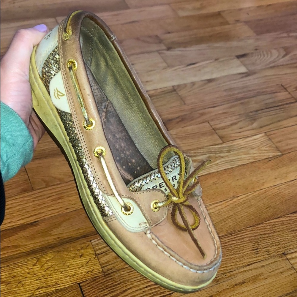 Gold sperrys